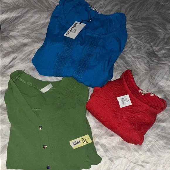 3 New W Tags Women’s tops Size Small - Picture 1 of 14